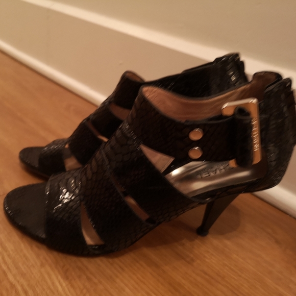 Michael Kors heels - Picture 2 of 2